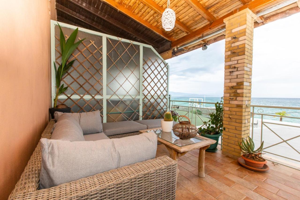 Seaview Stone Apartment In Ipsos Beach Dış mekan fotoğraf
